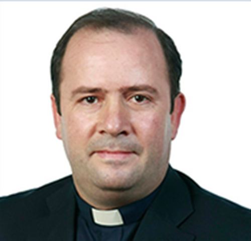 images/destaques/p-avelino-amorim.png